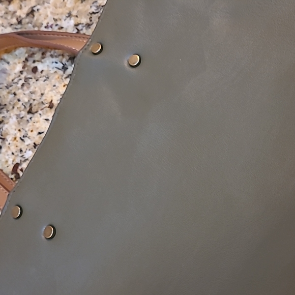 Olive Color Tote - Picture 8 of 9